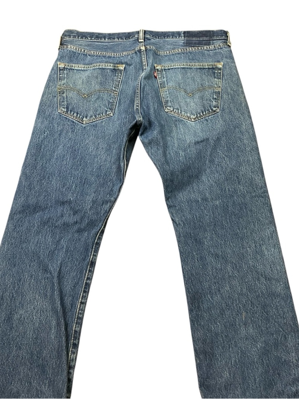 Y2K Levi’s 501 button fly straight leg medium wash jeans 36 x 29